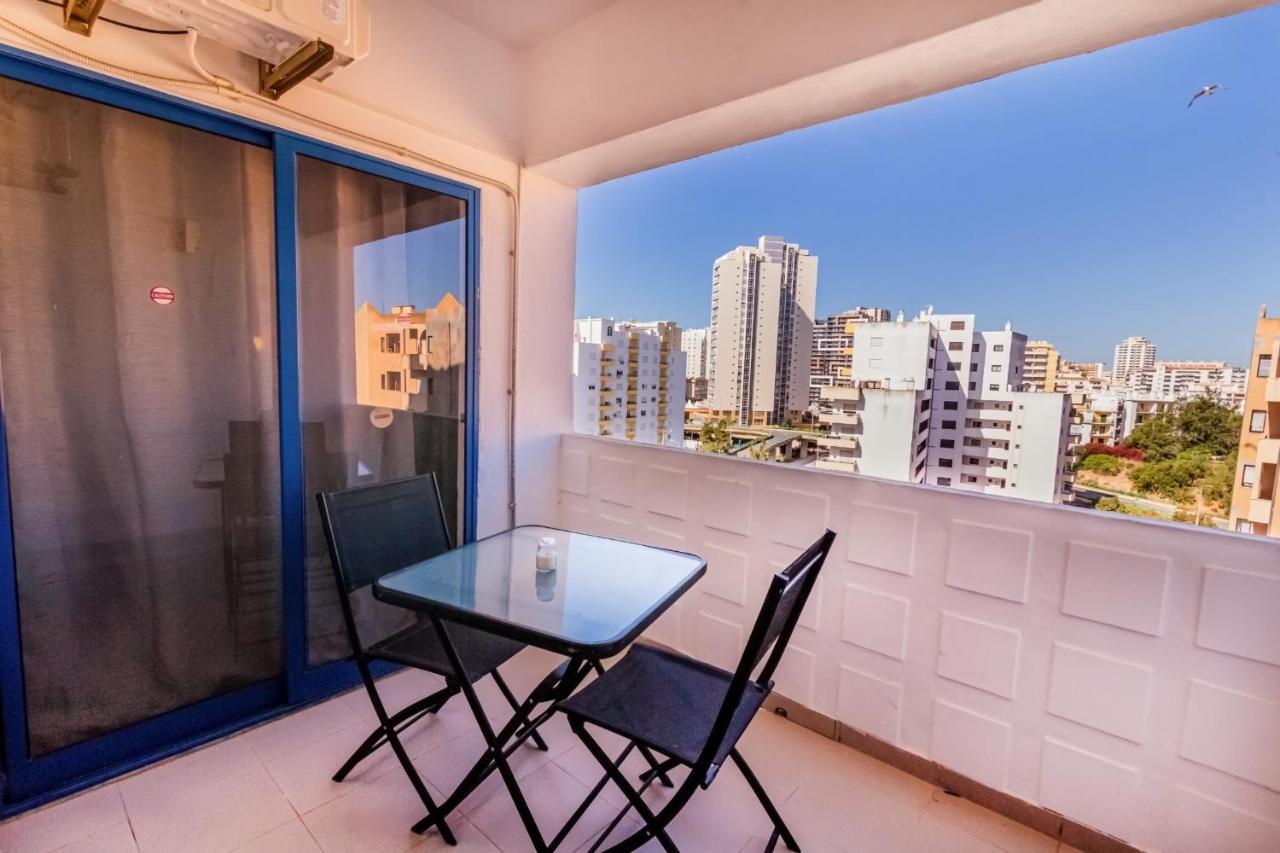Apartment In Praia Da Rocha With A-C, Terrace In Portimão Exteriör bild