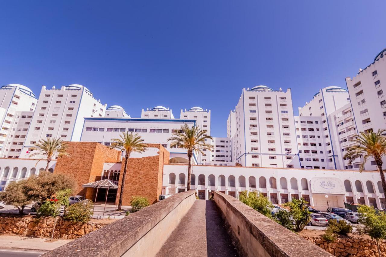 Apartment In Praia Da Rocha With A-C, Terrace In Portimão Exteriör bild