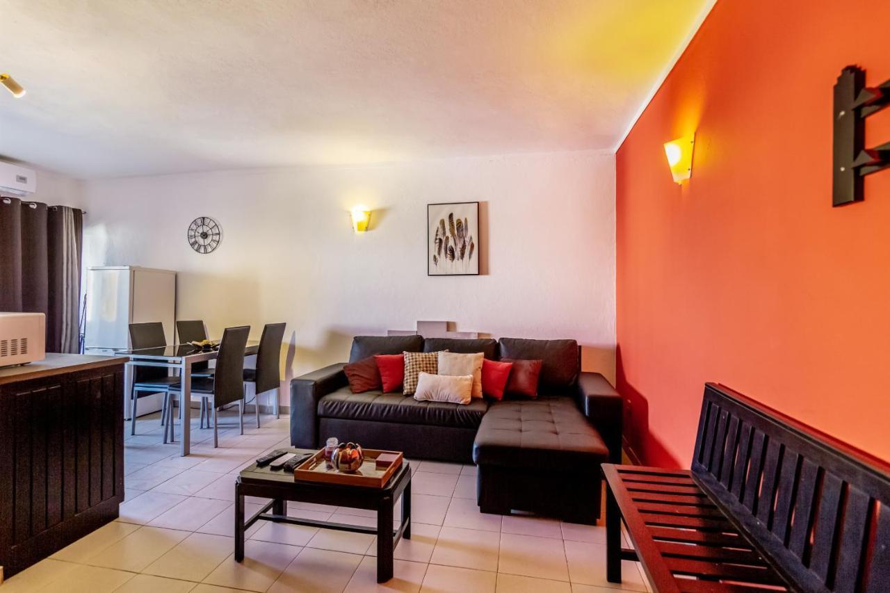 Apartment In Praia Da Rocha With A-C, Terrace In Portimão Exteriör bild