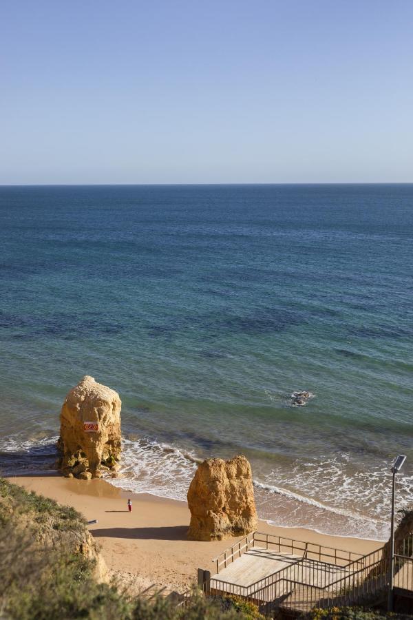 Apartment In Praia Da Rocha With A-C, Terrace In Portimão Exteriör bild